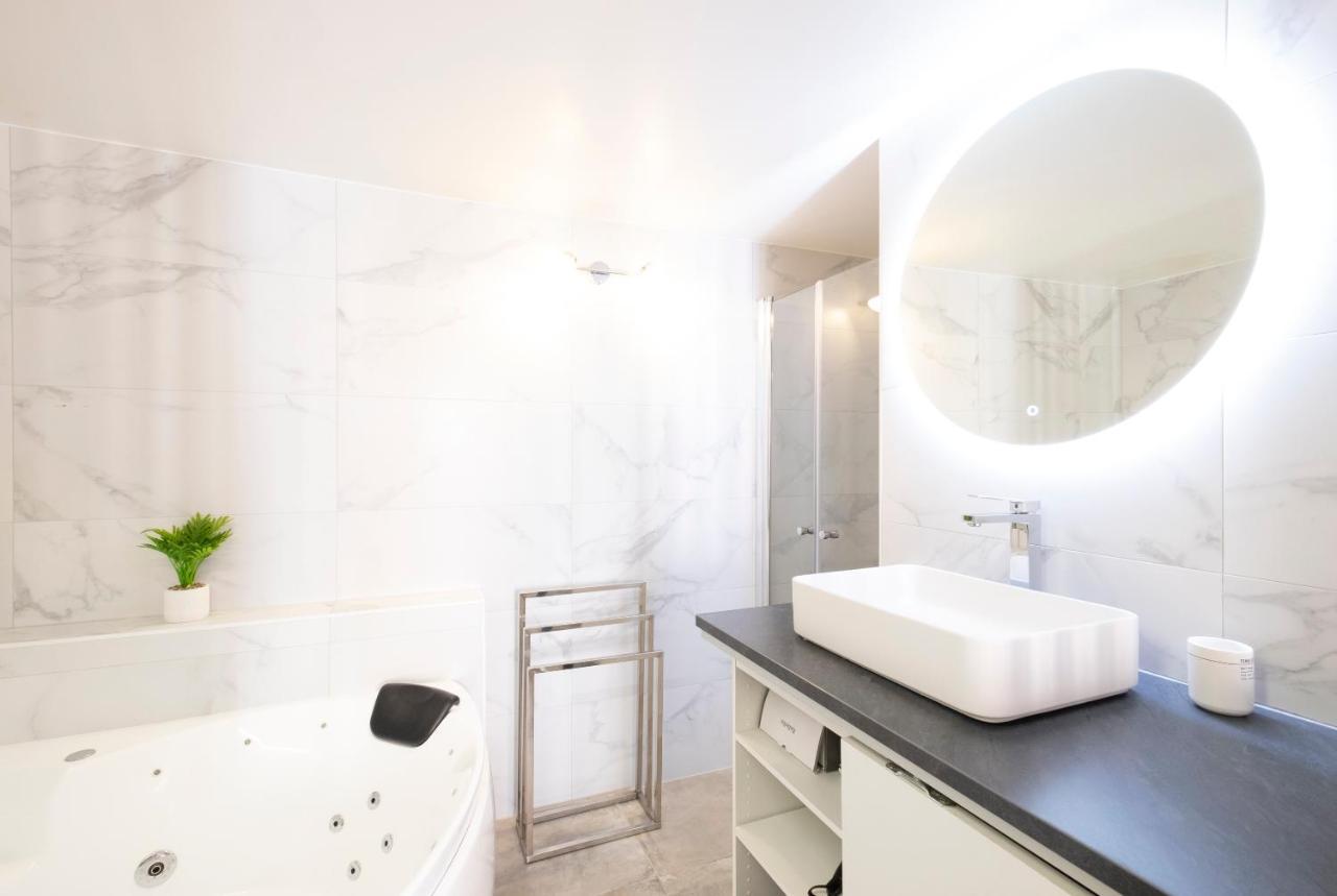 Petit Cocon Au Centre D'Annecy Apartment Exterior photo